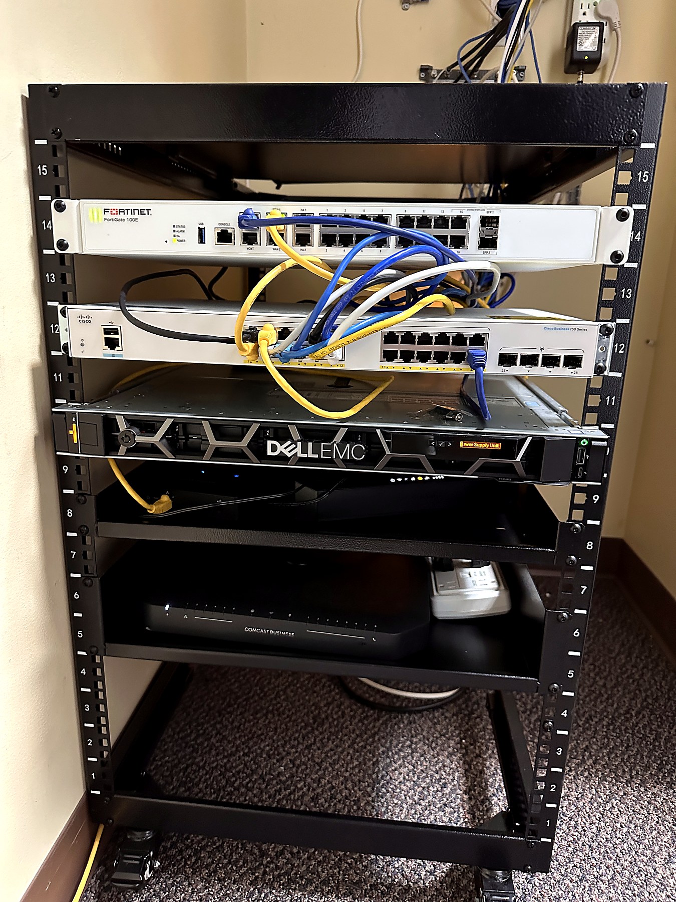 Server and network rack integration by Brilla